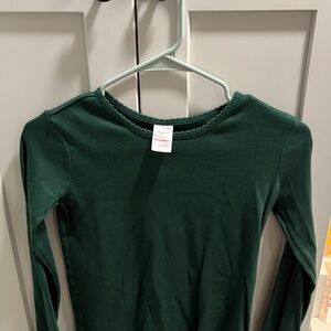 Hanna Andersson Forest Green Scoop Neck Tee